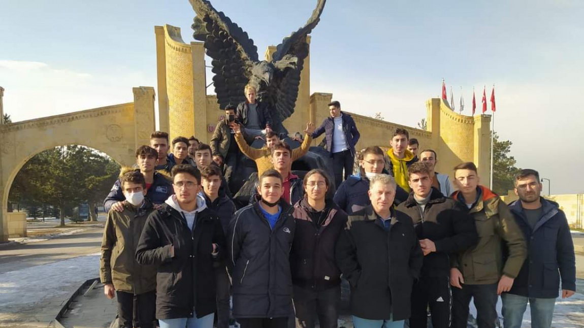 12. Sınıf Öğrencilerimizle Erzurum Atatürk Üniversitesi Gezimiz